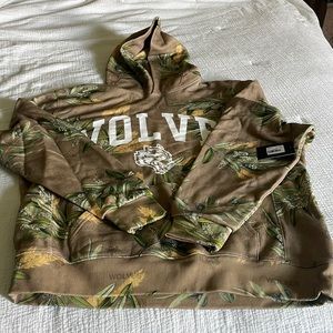 New with tags Dar sport hoodie XL